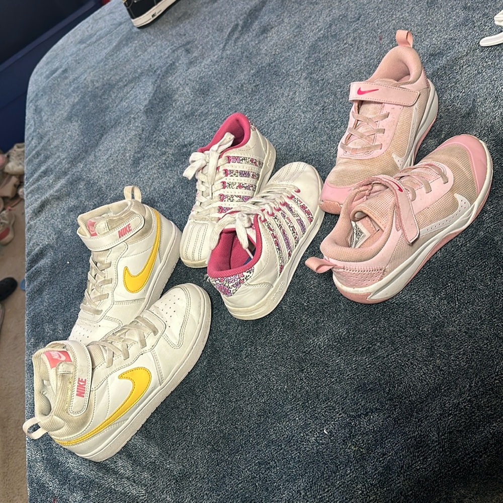 Girl size 2 sneaker lot $35